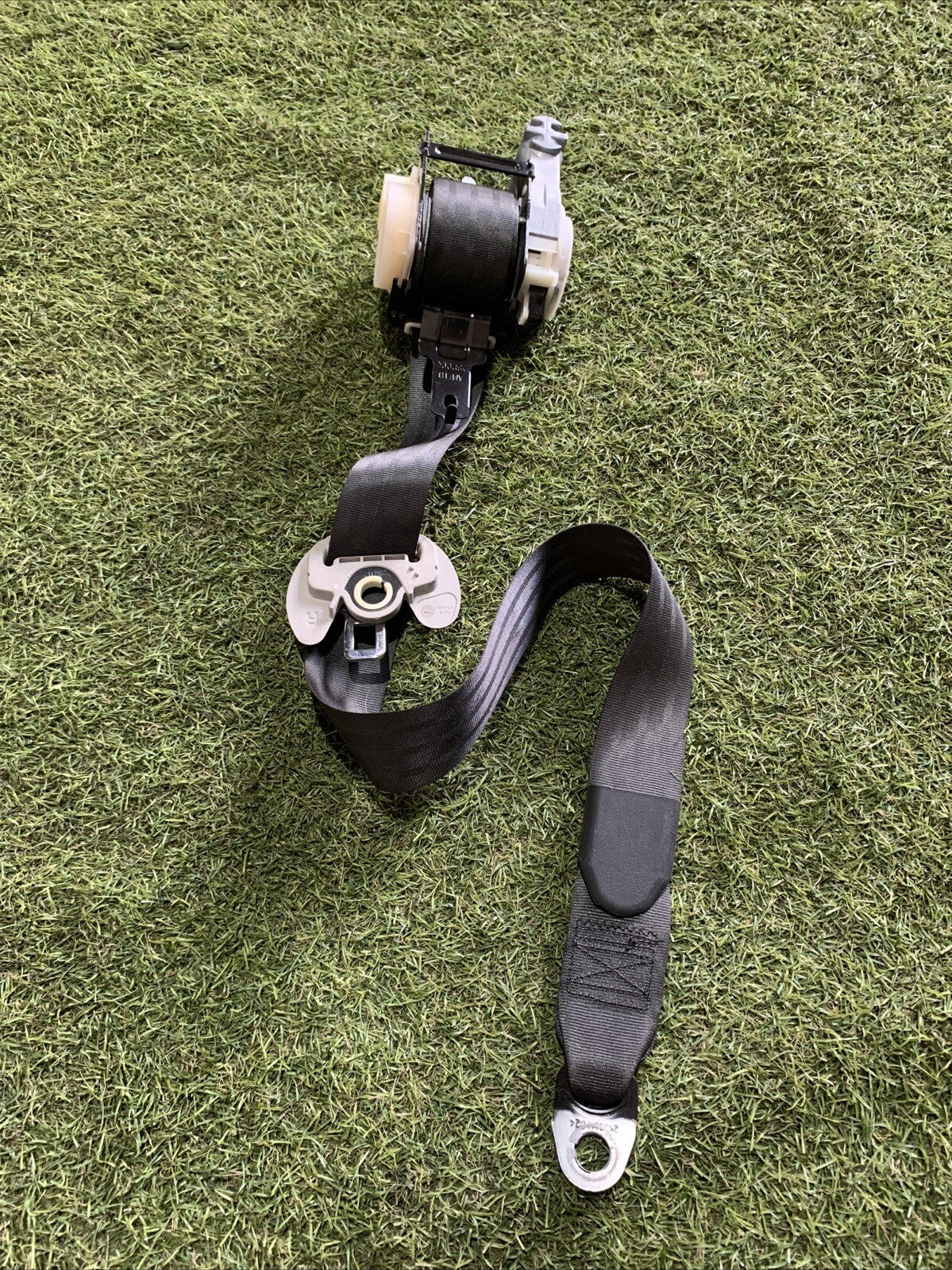 CINTURA DI SICUREZZA ANT. DX.  888203U210ED KIA SPORTAGE 3a Serie (09/10>06/14<)