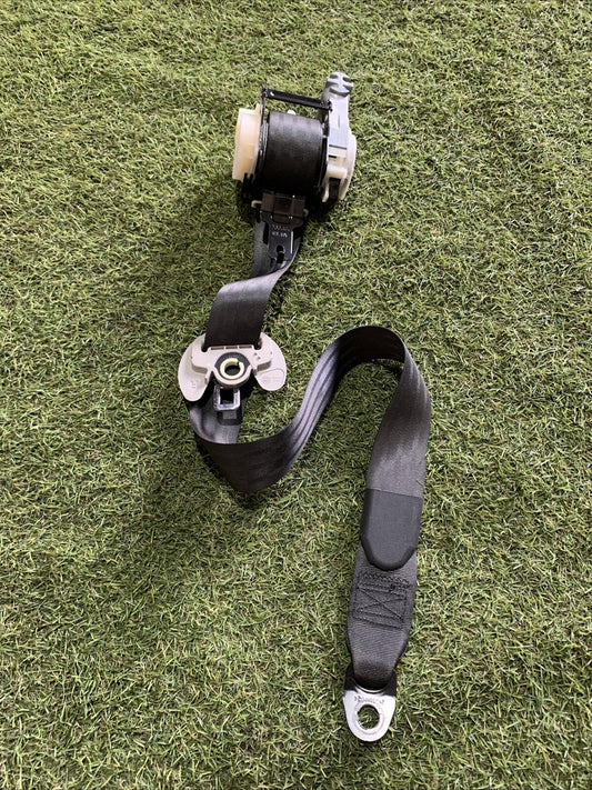 CINTURA DI SICUREZZA ANT. DX.  888203U210ED KIA SPORTAGE 3a Serie (09/10>06/14<)