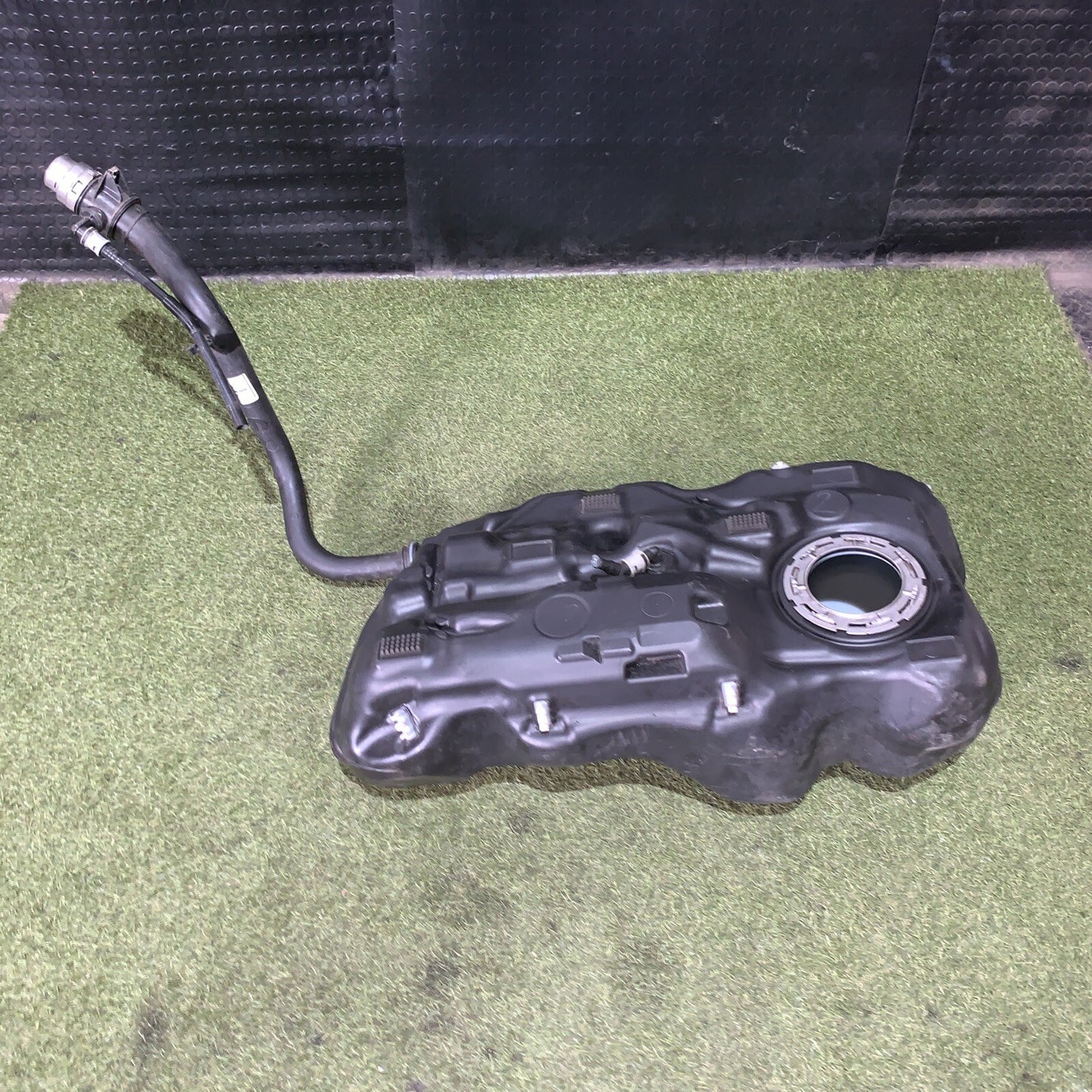 51965159 Serbatoio Vaso Riempitivo Carburante FIAT 500X 1.3 MJT 2020 (4)