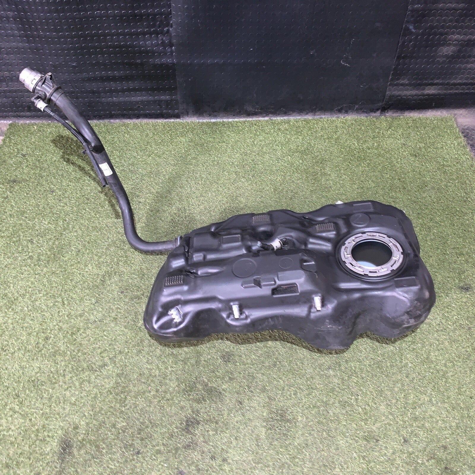 51965159 Serbatoio Vaso Riempitivo Carburante FIAT 500X 1.3 MJT 2020 (4)