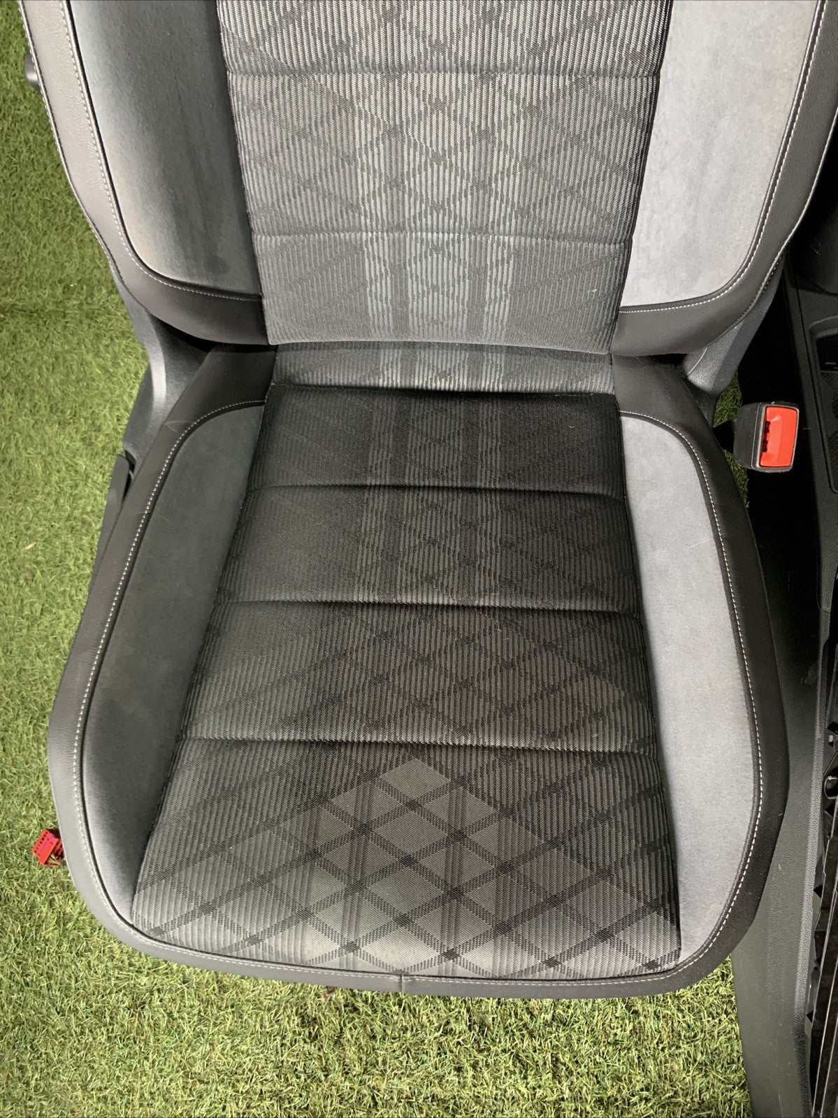 TAPPEZZERIA COMPLETA CON PANNELLI VOLKSWAGEN T-ROC 2024 R-LINE