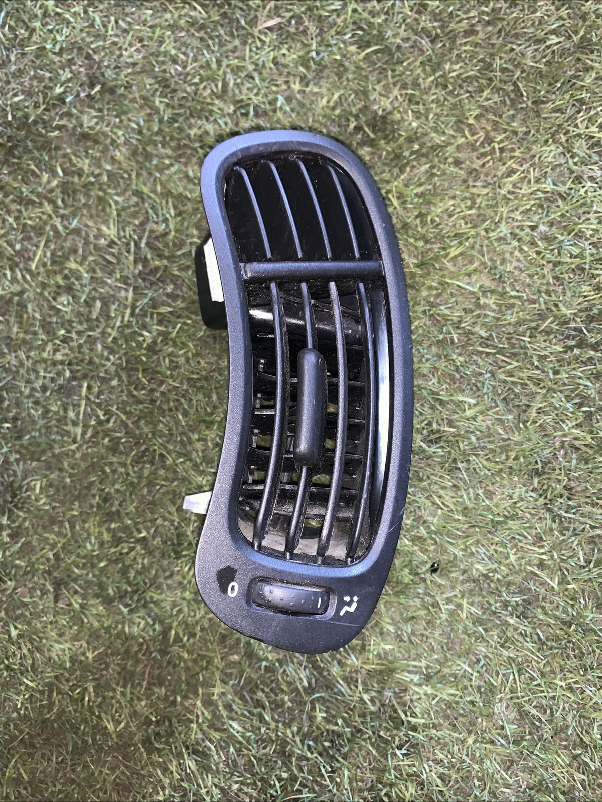 735491139 BOCCHETTA ARIA DESTRA PLANCIA CRUSCOTTO FIAT PANDA 312