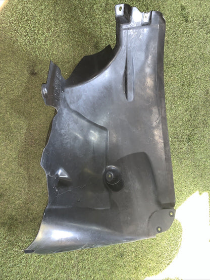 PASSARUOTA ANTERIORE SINISTRO MERCEDES Classe A Serie (W177) A2476906500