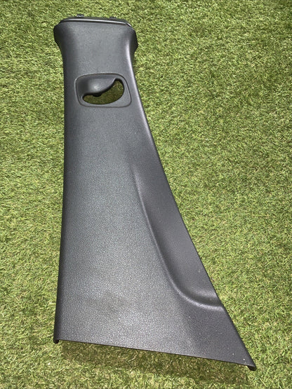 A1776900200 RIVESTIMENTO INTERNO MONTANTE CENTRALE SUPERIORE SX MERCEDES W177