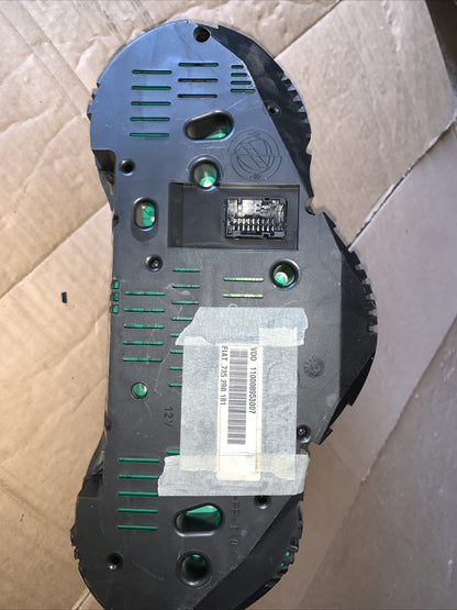 CONTACHILOMETRI QUADRO STRUMENTI ALFA ROMEO 147 1.9 D. DEL 2002 COD. 735290181