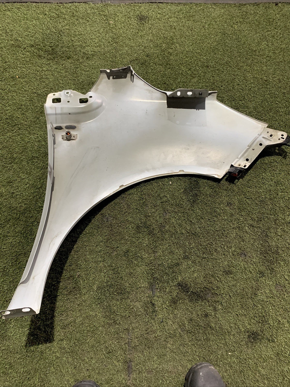 PARAFANGO ANTERIORE SINISTRO PER OPEL Meriva 3° Serie 93167923 (10>)