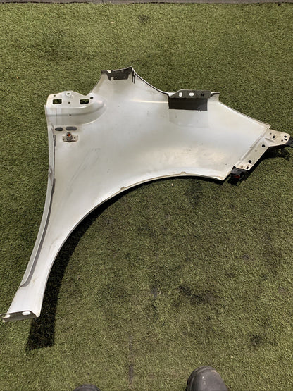PARAFANGO ANTERIORE SINISTRO PER OPEL Meriva 3° Serie 93167923 (10>)