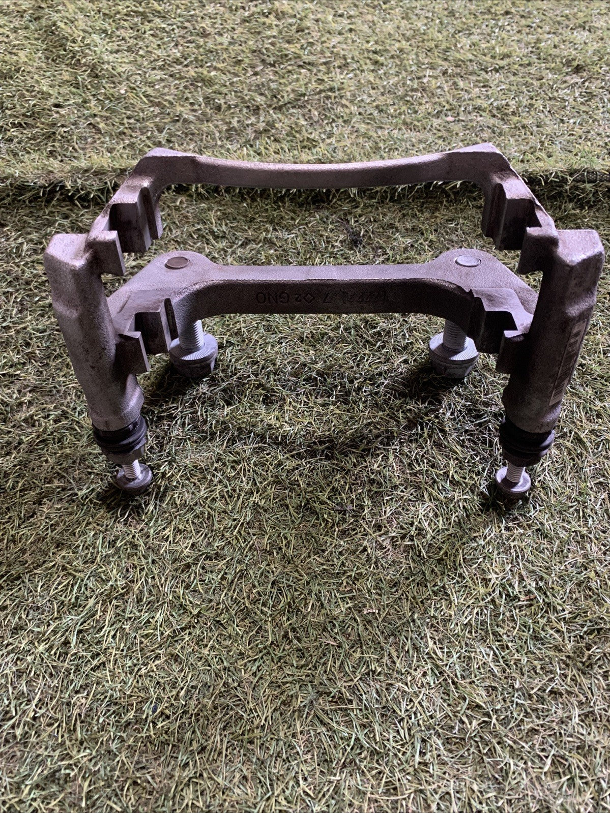 PORTA PINZA ANTERIORE SINISTRA VOLKSWAGEN TIGUAN 2023 1.5 B DIESEL 8V0615126A