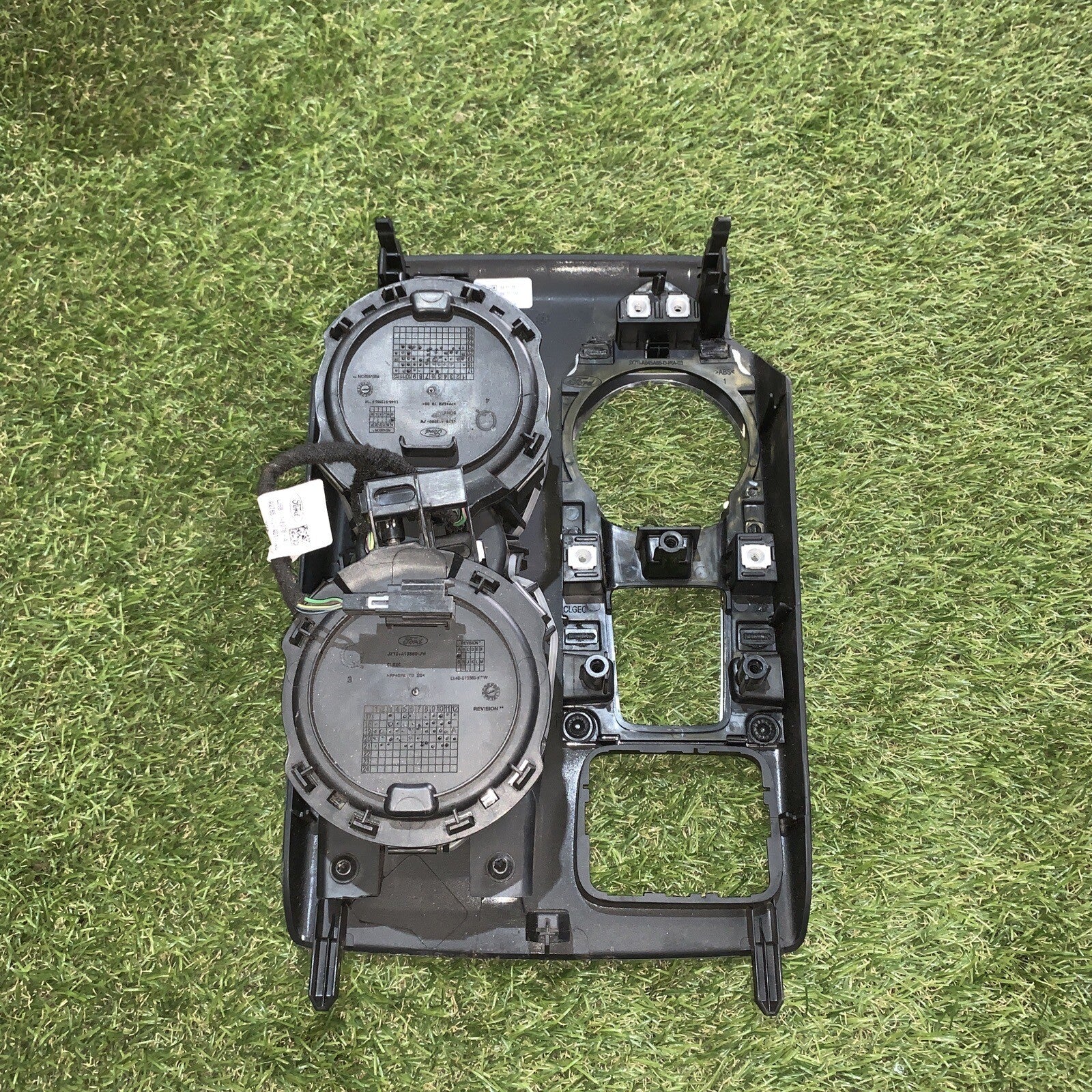 JX7B-A045A66-F RIVESTIMENTO TUNNEL CENTRALE CON PORTA BICCHIERI FORD KUGA 2022