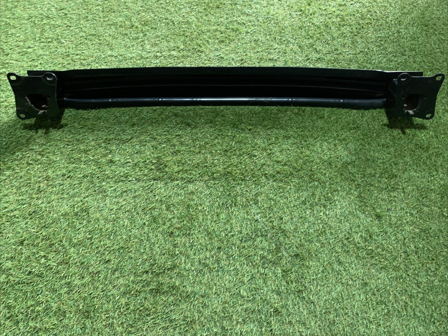 TRAVERSA PARAURTI POSTERIORE PER VOLKSWAGEN Golf 6 Berlina 5K0807305A (08>12)