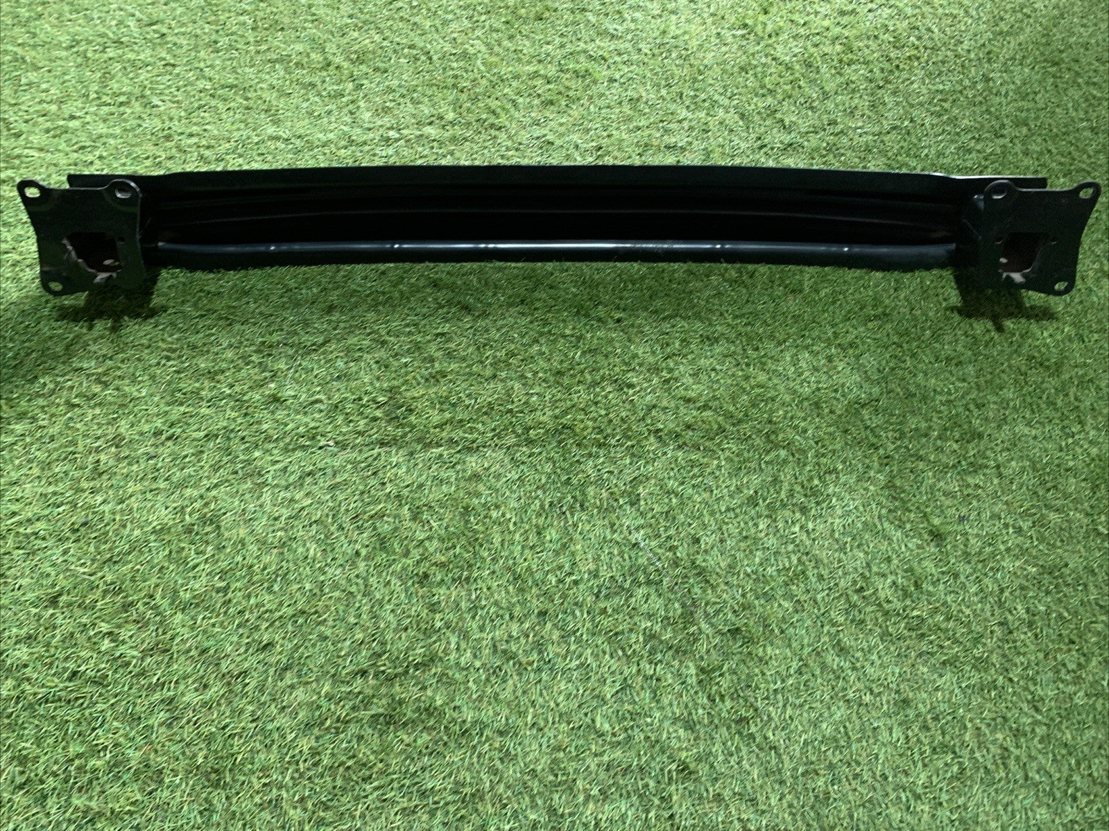 TRAVERSA PARAURTI POSTERIORE PER VOLKSWAGEN Golf 6 Berlina 5K0807305A (08>12)
