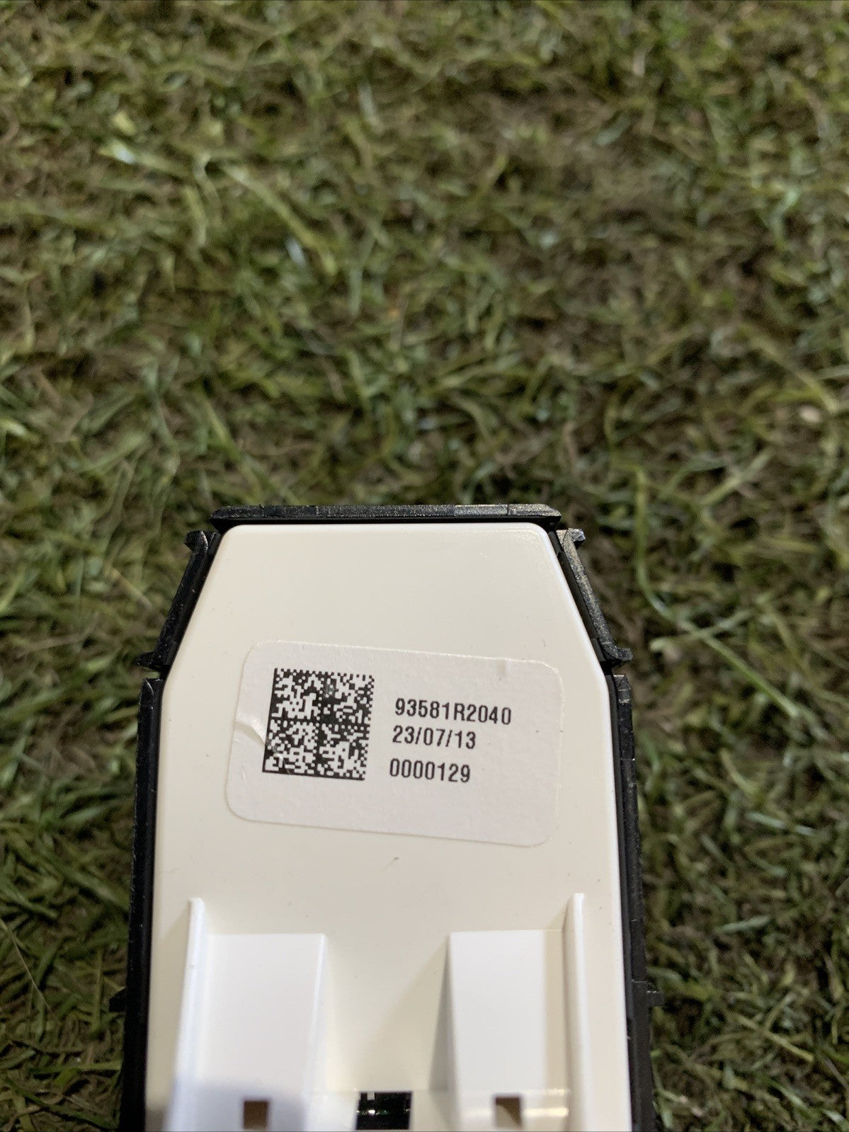 Pulsante Alzavetro Posteriore Sinistro Kia Sportage 2023 93581R2040