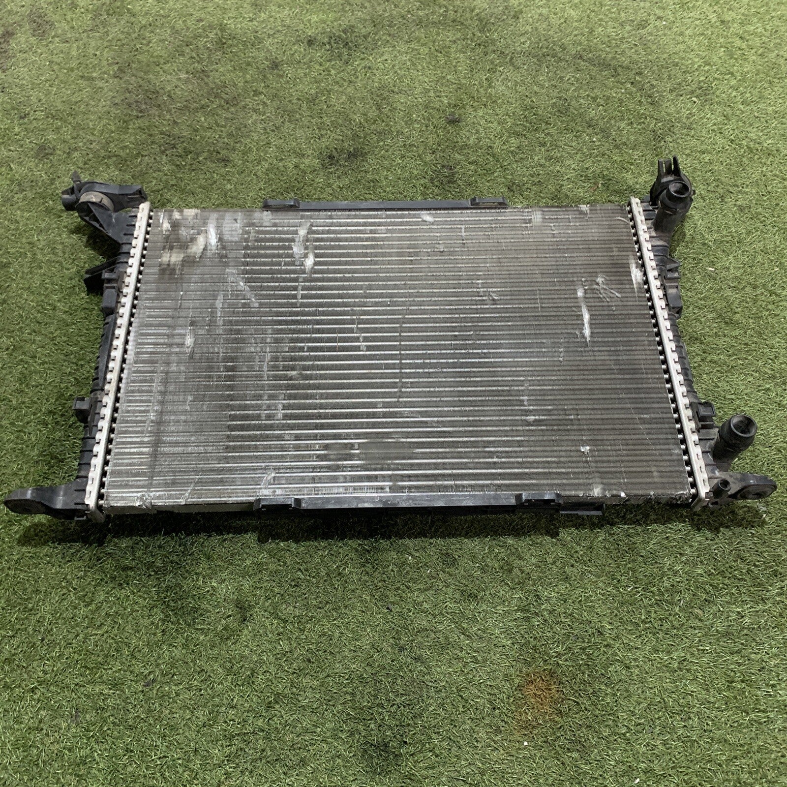 Radiatore Acqua 8K0121251R AUDI Q5 8R 2.0 TDI Quattro 125 KW 2009