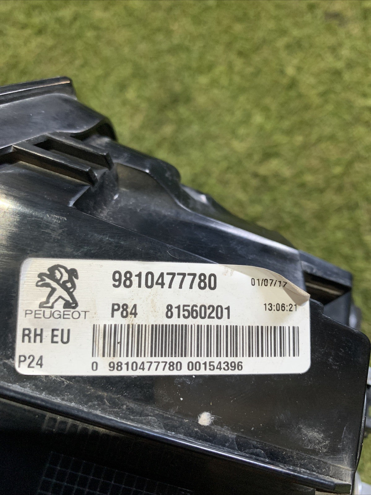 STOP POSTERIORE DESTRO INTEGRATO NEL PORTELLO PER PEUGEOT 3008 2017 9810477780