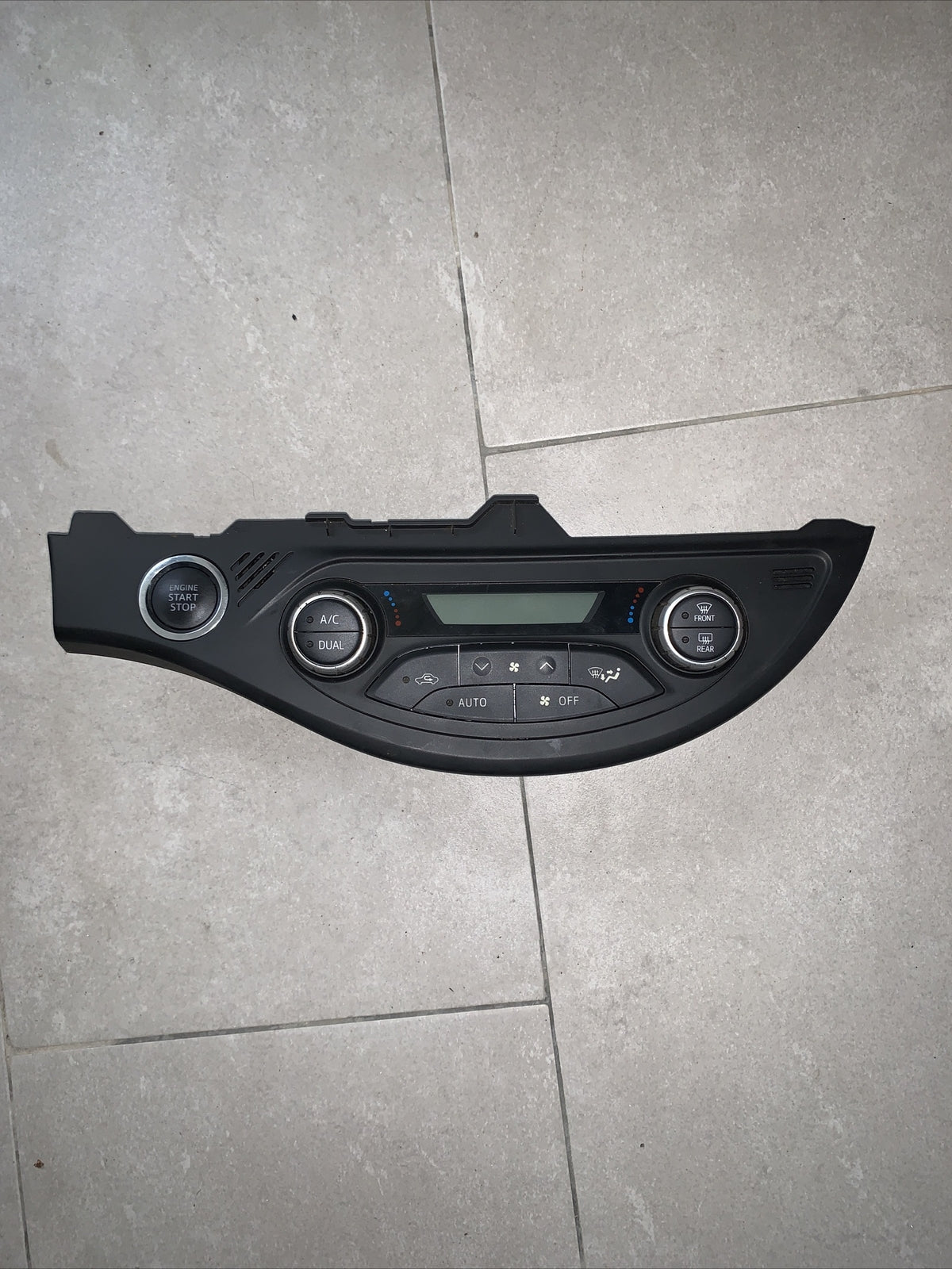 559000D800 CONSOLE COMANDI CLIMA TOYOTA YARIS III REST (P13) 1.5 Ben