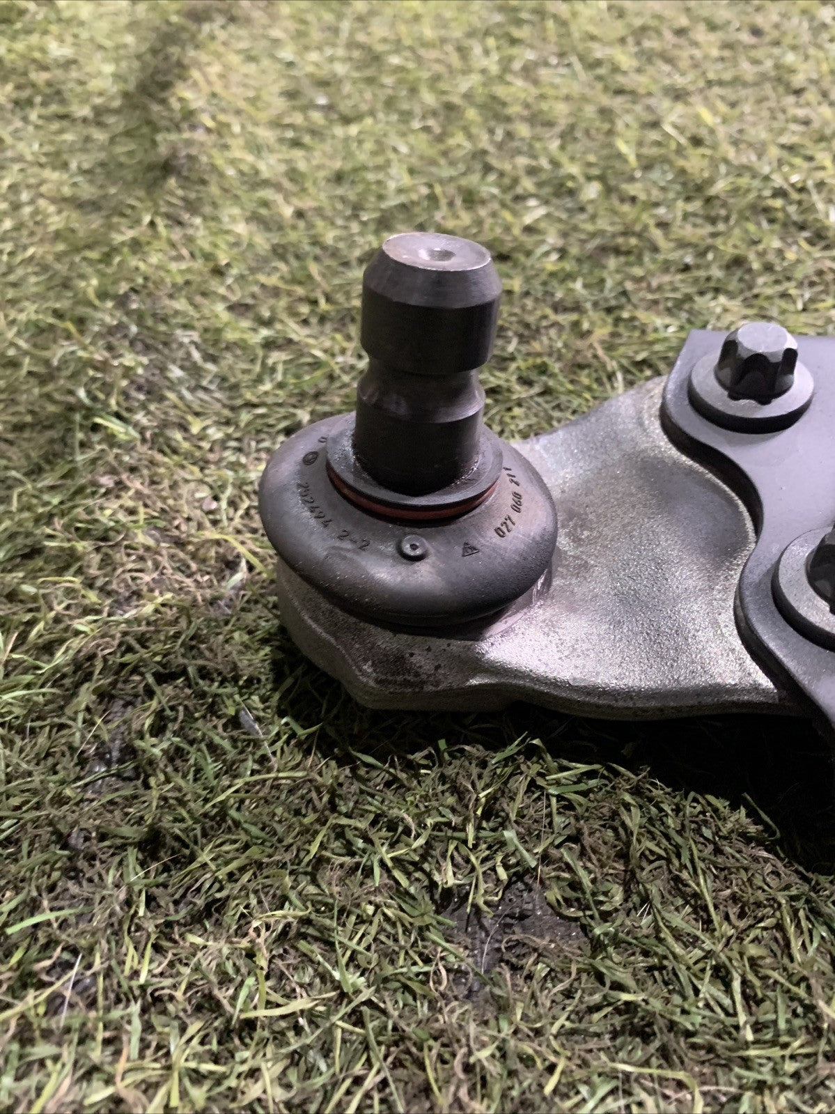 BRACCIO OSCILLANTE ANTERIORE SINISTRO PER FIAT 500 X Serie 51961341 (15>)