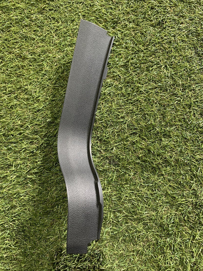 5H0868224B RIVESTIMENTO MONTANTE ANTERIORE INFERIORE DESTRO VOLKSWAGEN GOLF 8