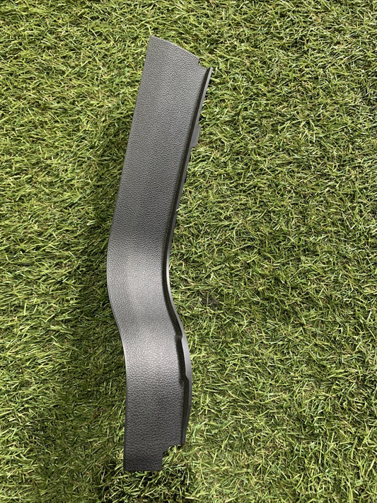 5H0868224B RIVESTIMENTO MONTANTE ANTERIORE INFERIORE DESTRO VOLKSWAGEN GOLF 8