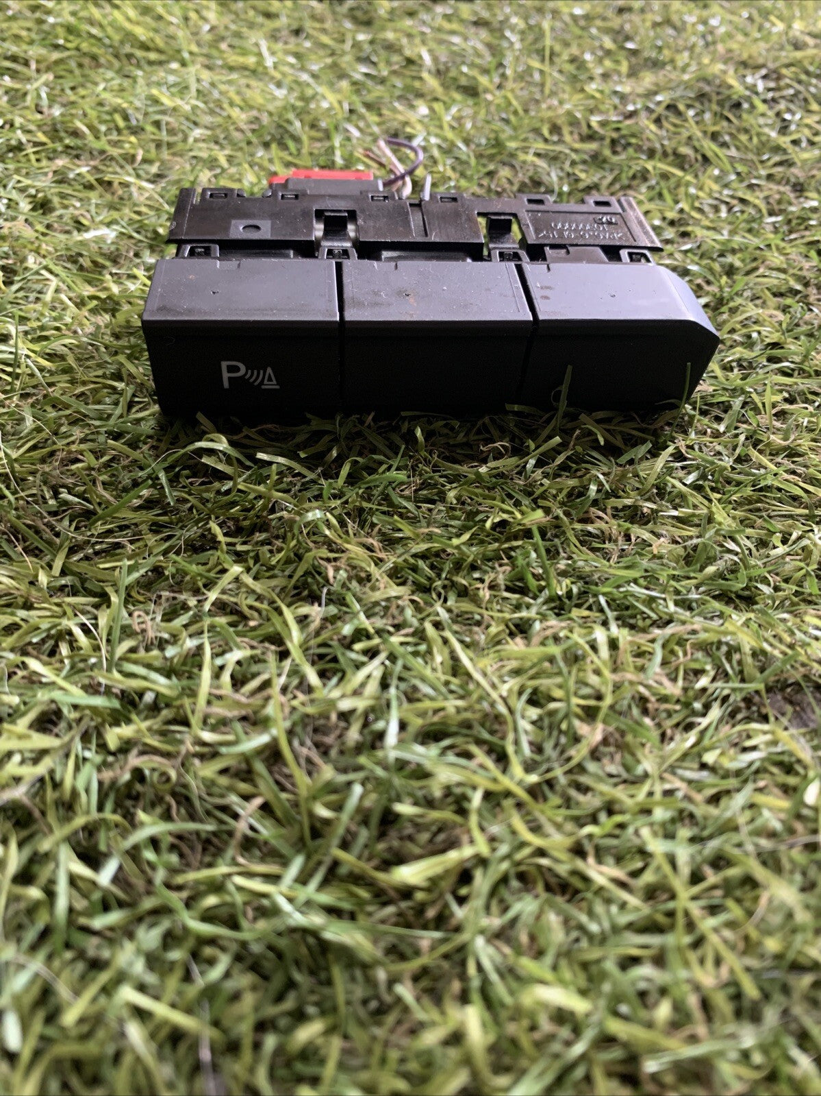 2GA927238A COMANDO INTERRUTTORE SENSORI DI PARCHEGGIO VOLKSWAGEN T-ROC 2019