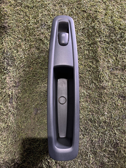 PULSANTIERA POSTERIORE SINISTRA PER RENAULT Kadjar Serie 829508687R K9K (15>)