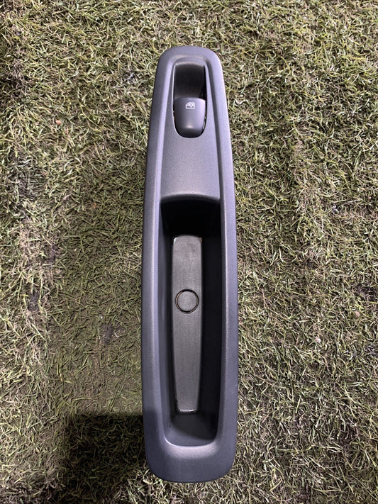 PULSANTIERA POSTERIORE SINISTRA PER RENAULT Kadjar Serie 829508687R K9K (15>)