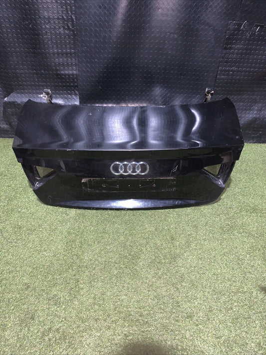 Baule / Bagagliaio / Cofano posteriore Audi A4 2010 berlina