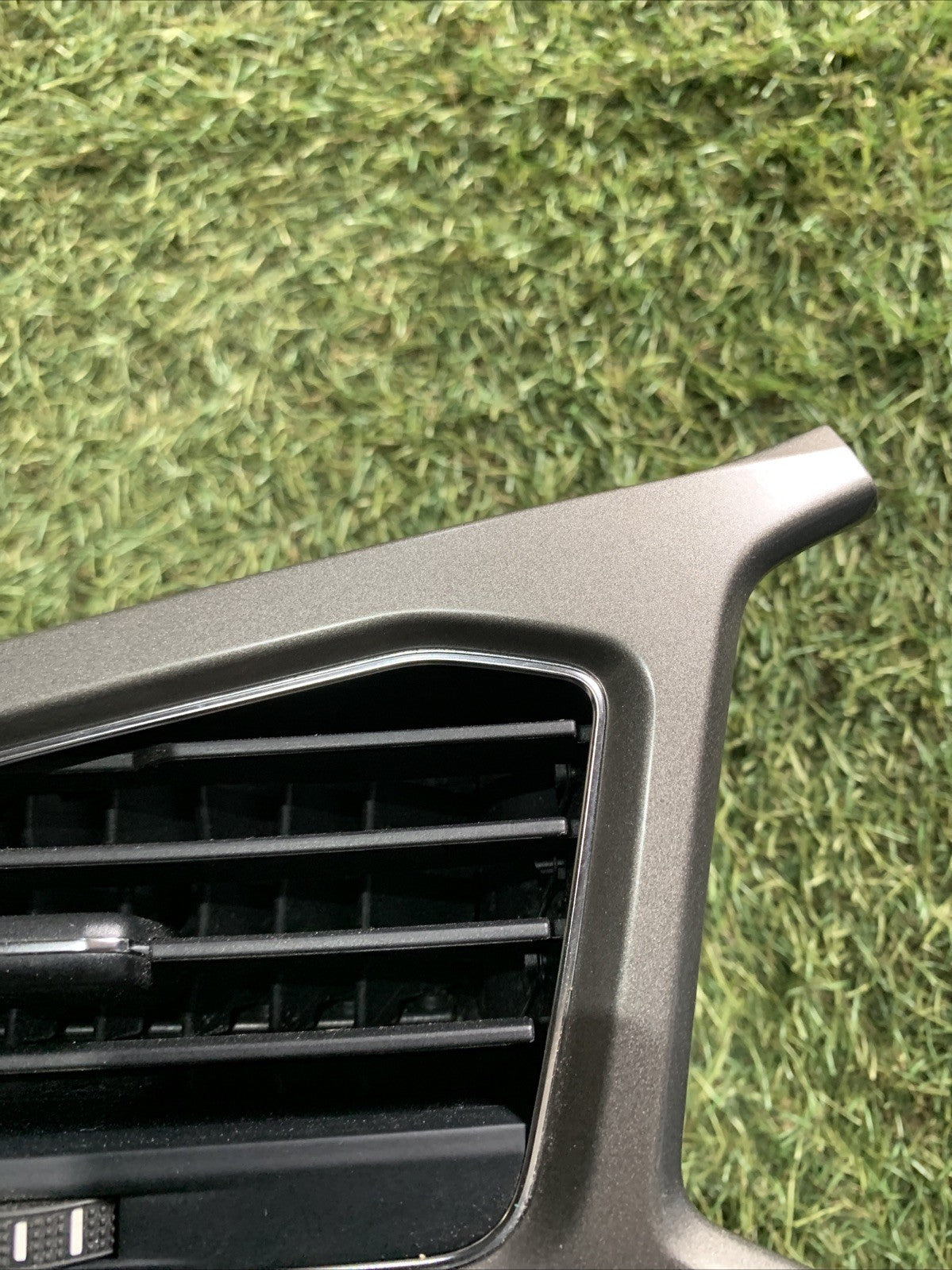 BOCCHETTA ARIA LATERALE SINISTRA VOLKSWAGEN T-ROC ANNO 2021 (2GA819703) (2)