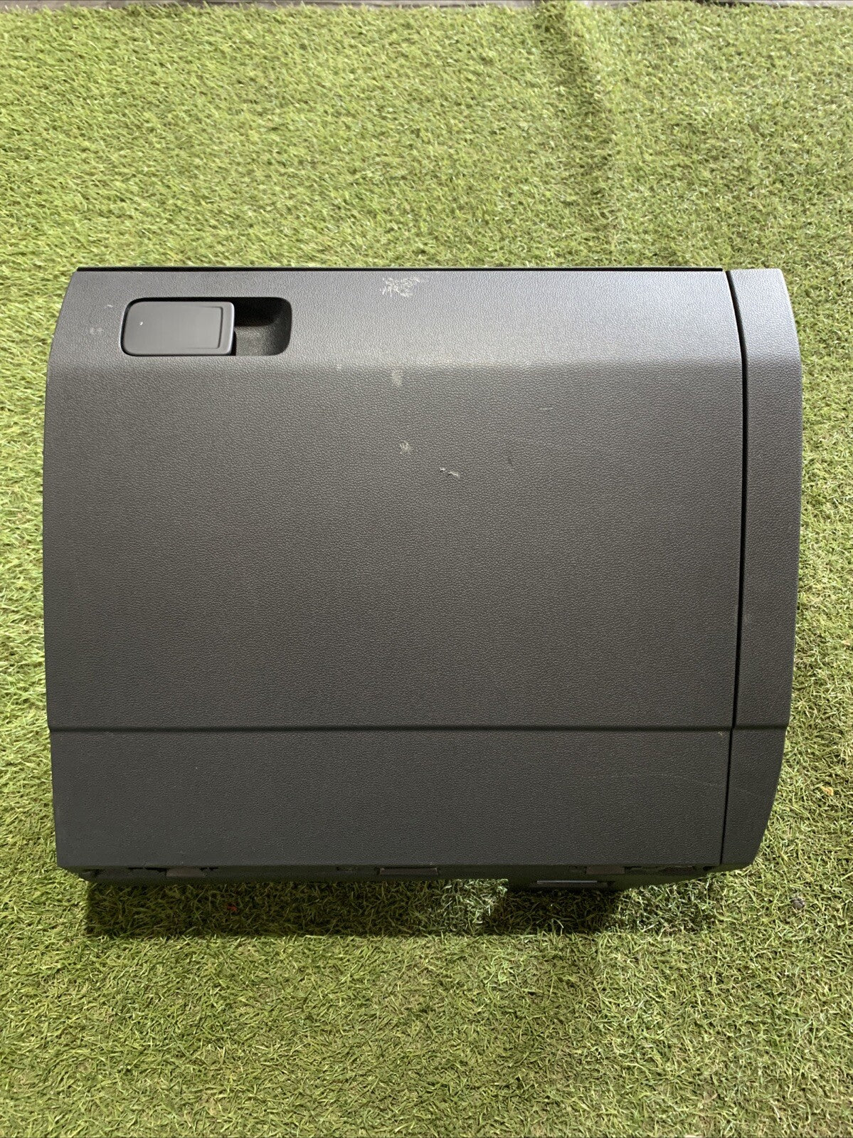 CASSETTO PORTA OGGETTI PER VOLKSWAGEN Tiguan Serie 5NB857097E (16 ) Guarda Foto