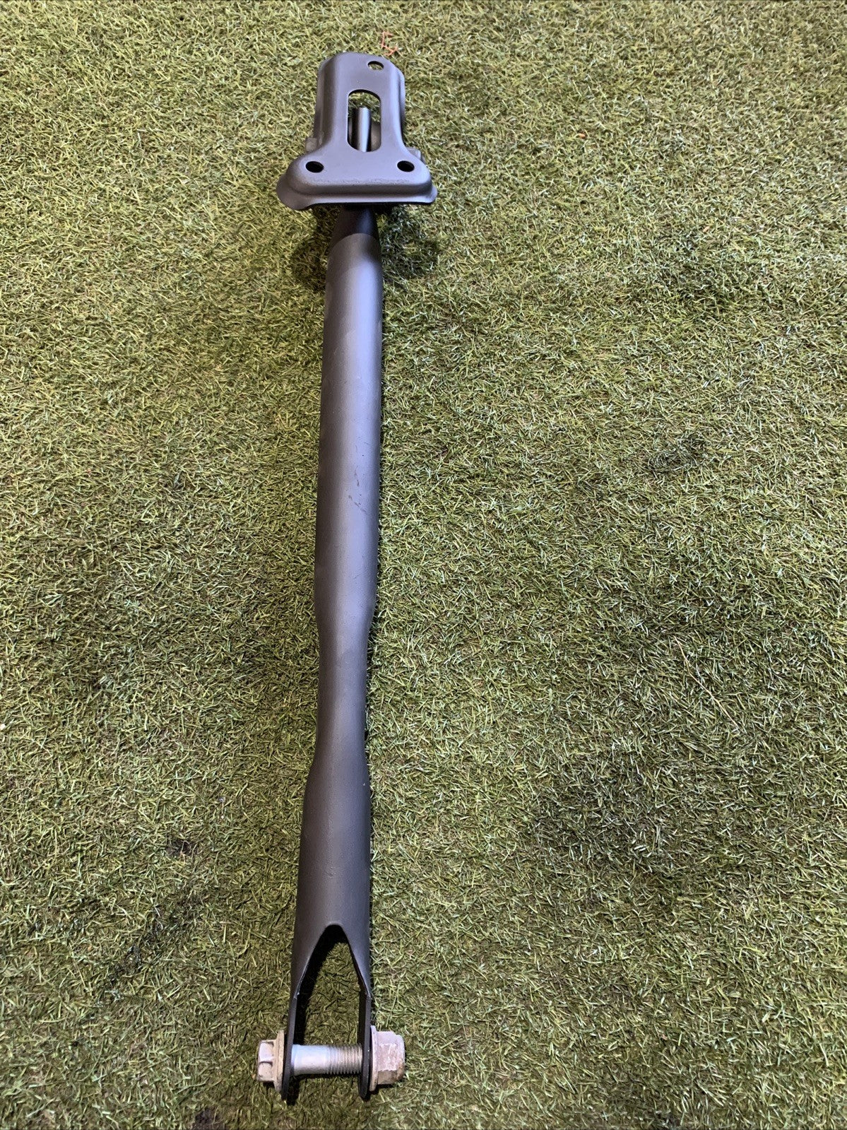 LR001175 BRACCIO OSCILLANTE LONGITUDINALE POSTERIORE DESTRO RANGE ROVER EVOQUE