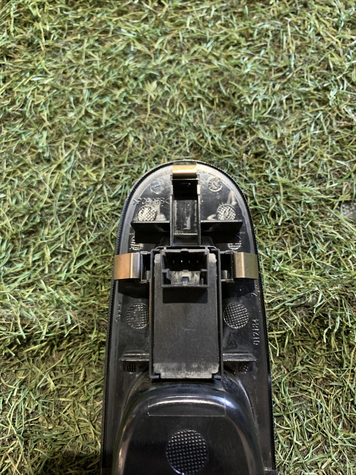 PULSANTIERA ANTERIORE DESTRA PER LANCIA Ypsilon 4° Serie 735531347 (11>23)