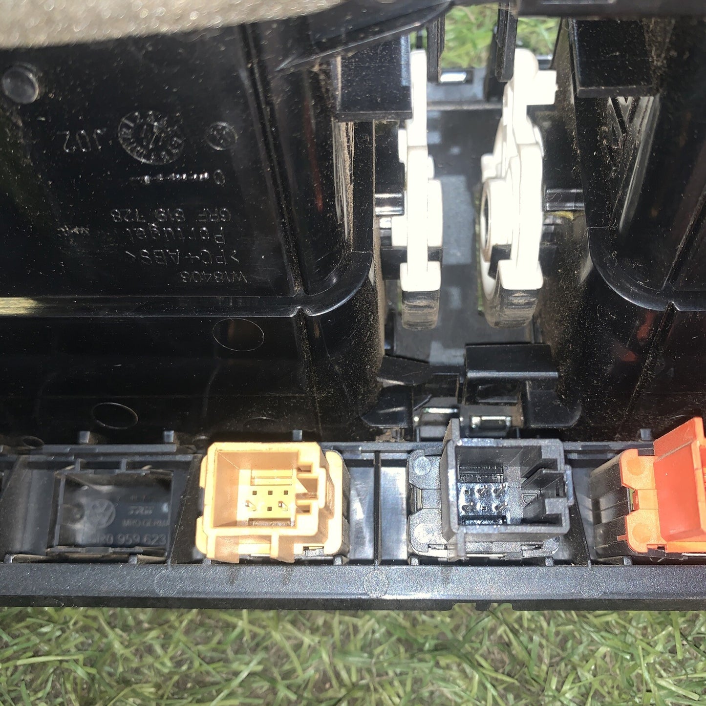 Bocchette aerazione cruscotto centrale VOLKSWAGEN POLO 6R codice 6RF819728A