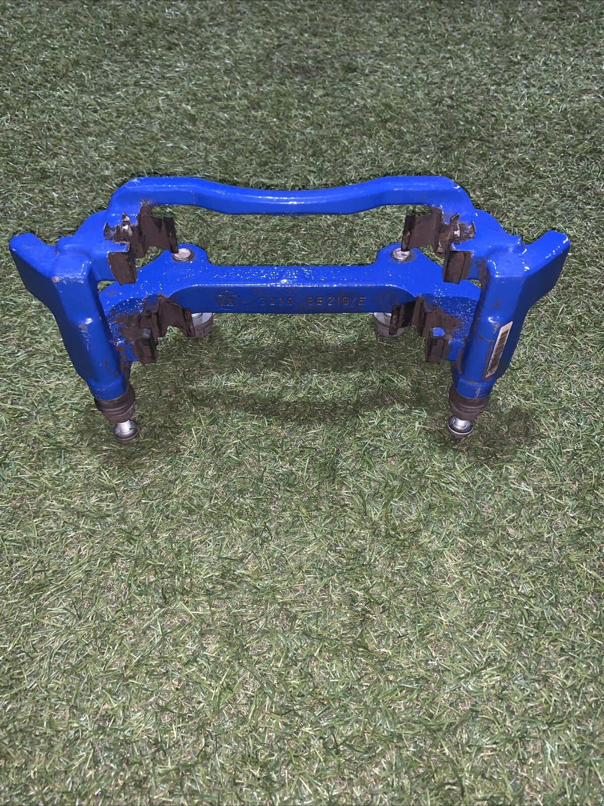 Porta Pinza Freno Anteriore Sinistra Volkswagen Golf 8R 2.0 Benzina 