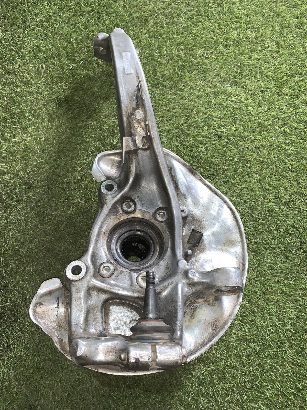 Mozzo Montante Anteriore Sinistro Audi A4 2011 3.0