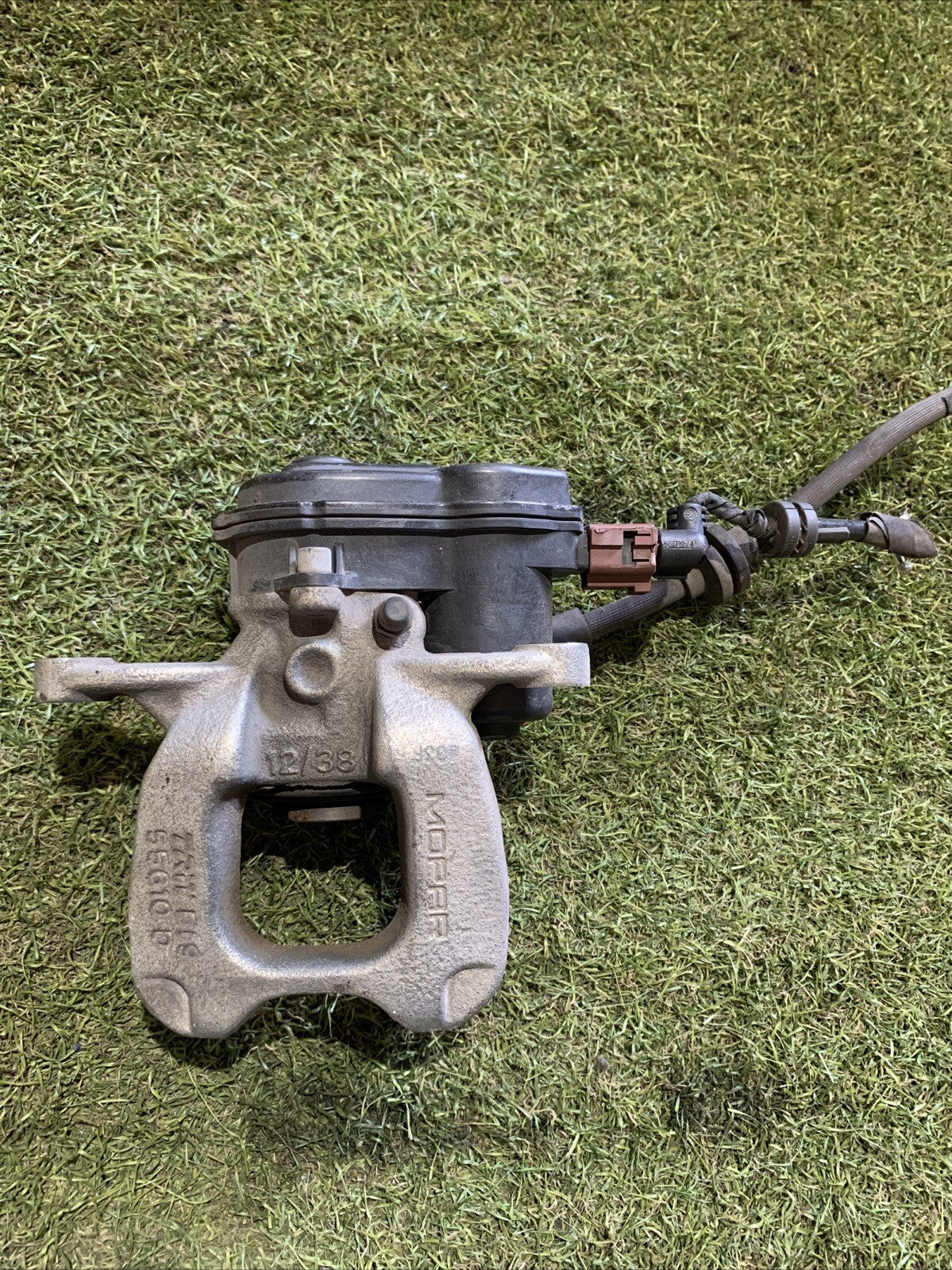 77367135 PINZA FRENO POSTERIORE SX FIAT 500X (334) (3)