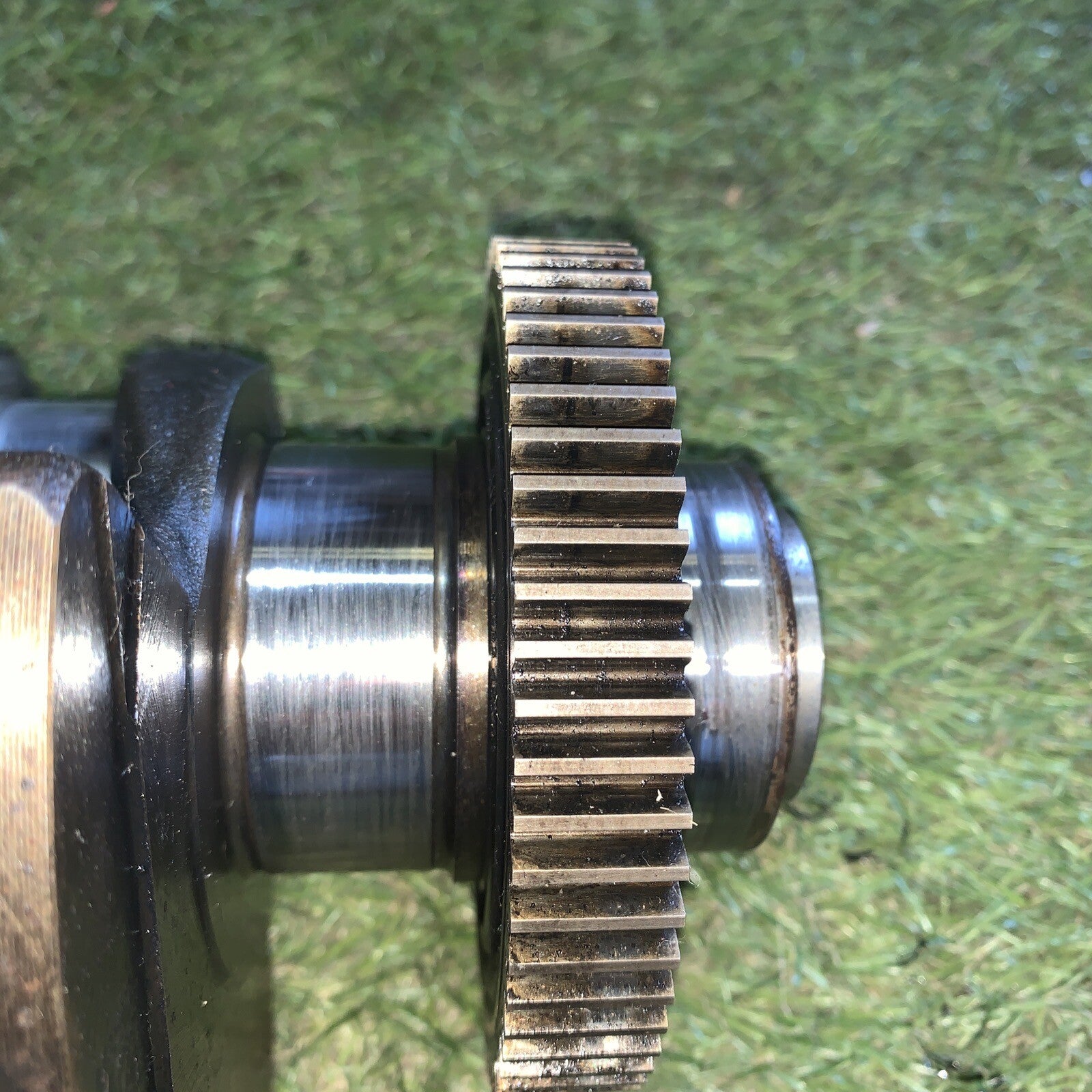 2016 BMW F20 F21 116D 1.5 DIESEL B37D15A. ALBERO MOTORE 8583490 / 8583491 85K