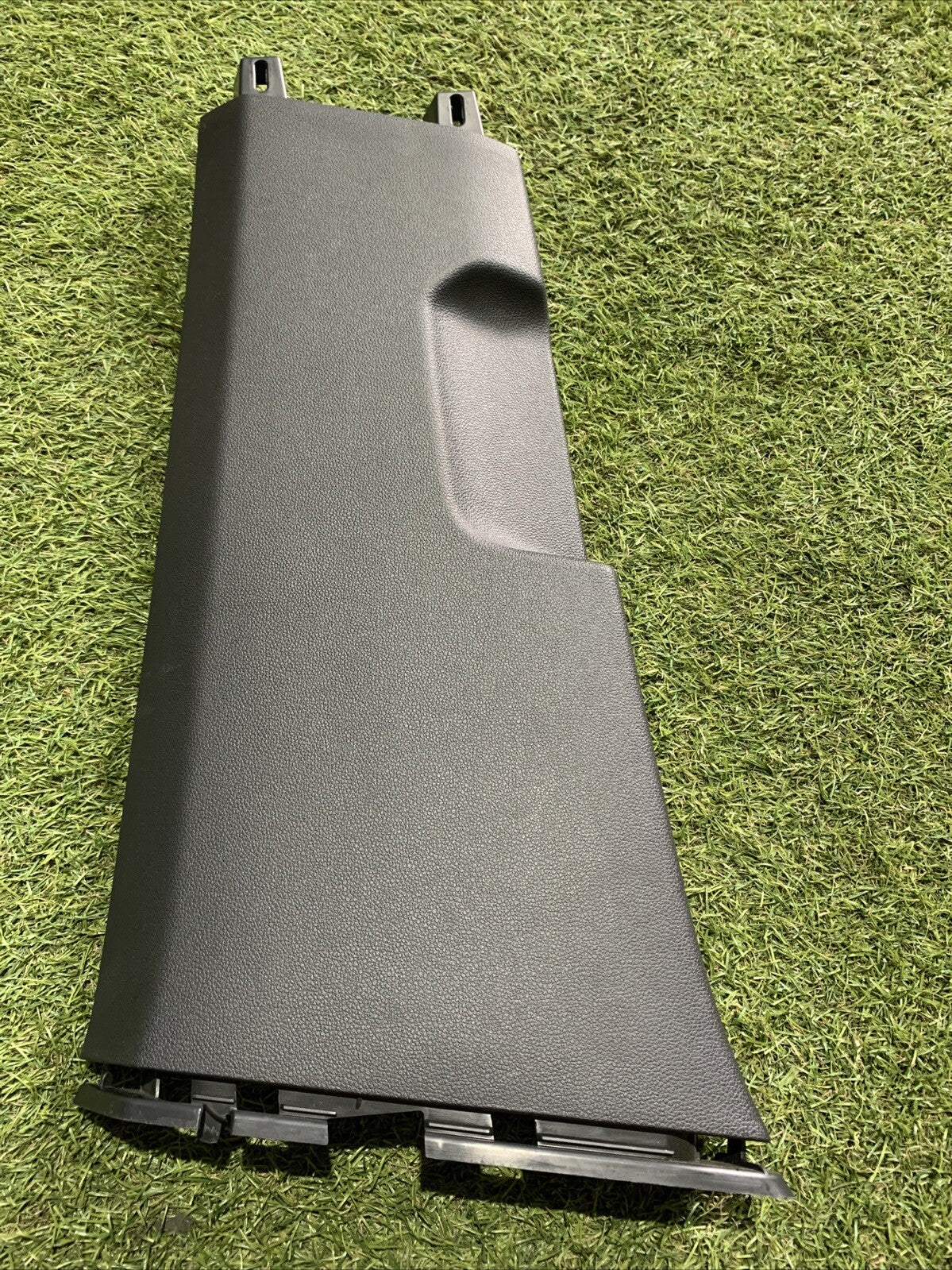 5H0867291 RIVESTIMENTO INTERNO INFERIORE MONTANTE CENTRALE SINISTRO VW GOLF 8