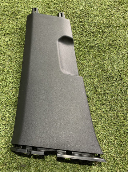 5H0867291 RIVESTIMENTO INTERNO INFERIORE MONTANTE CENTRALE SINISTRO VW GOLF 8