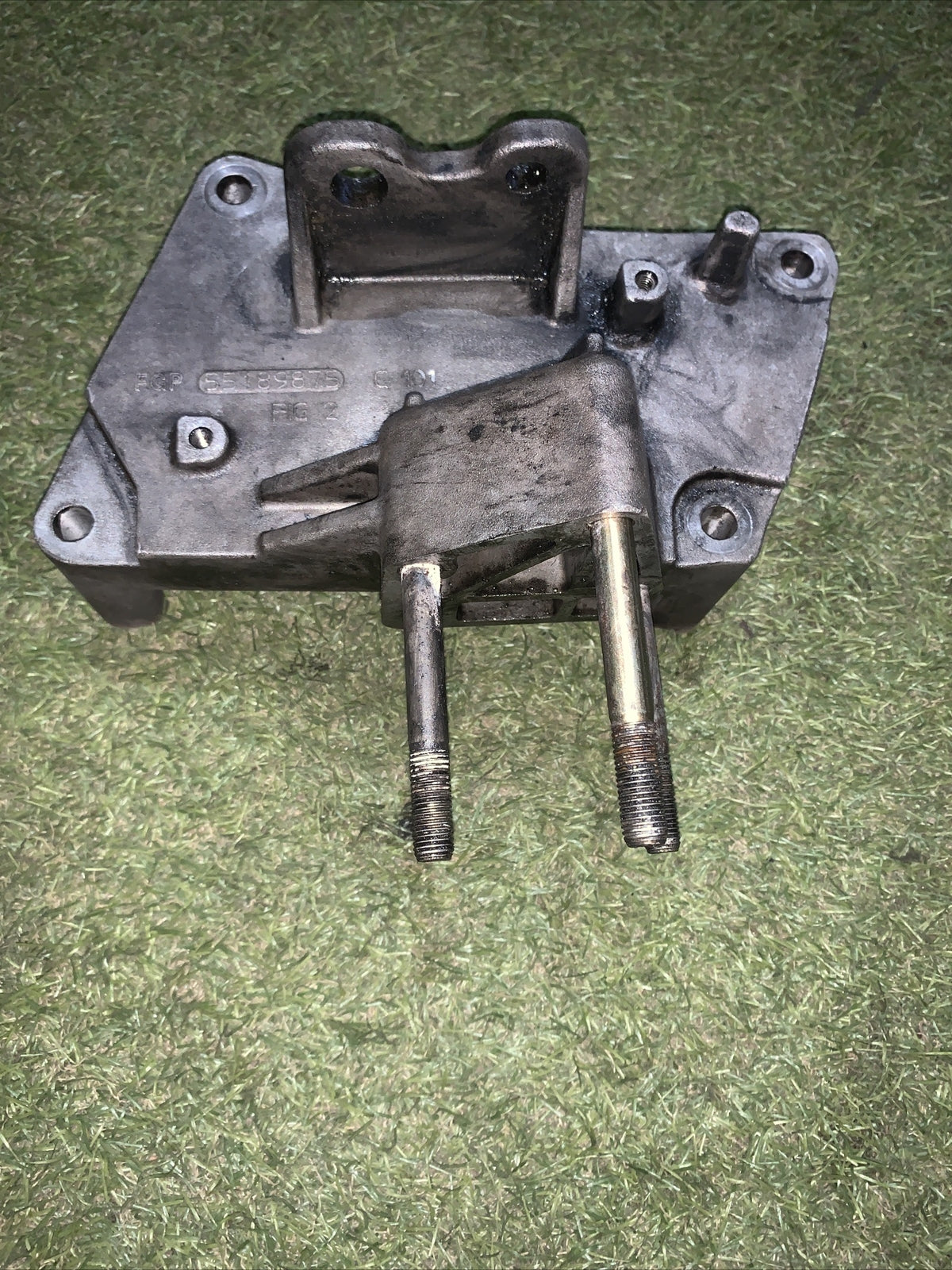 55189875 SUPPORTO MOTORE DESTRO FIAT PUNTO 188 1.3 MULTIJET 2