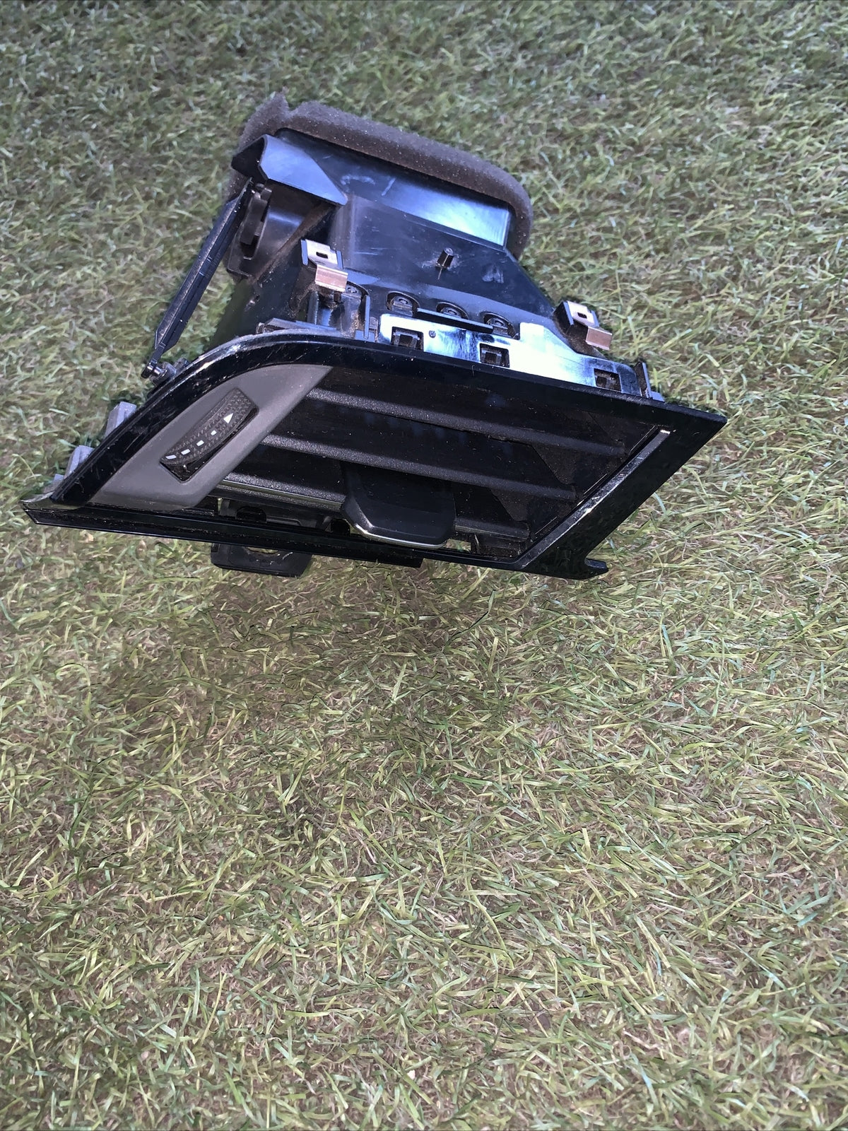 83B8209016PS BOCCHETTA AERAZIONE CRUSCOTTO LATO SINISTRO AUDI Q3 2021