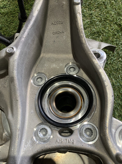 MOZZO MONTANTE FUSELLO ANTERIORE SINISTRO VOLVO XC60 2025 2.0 HYBRID 32298139
