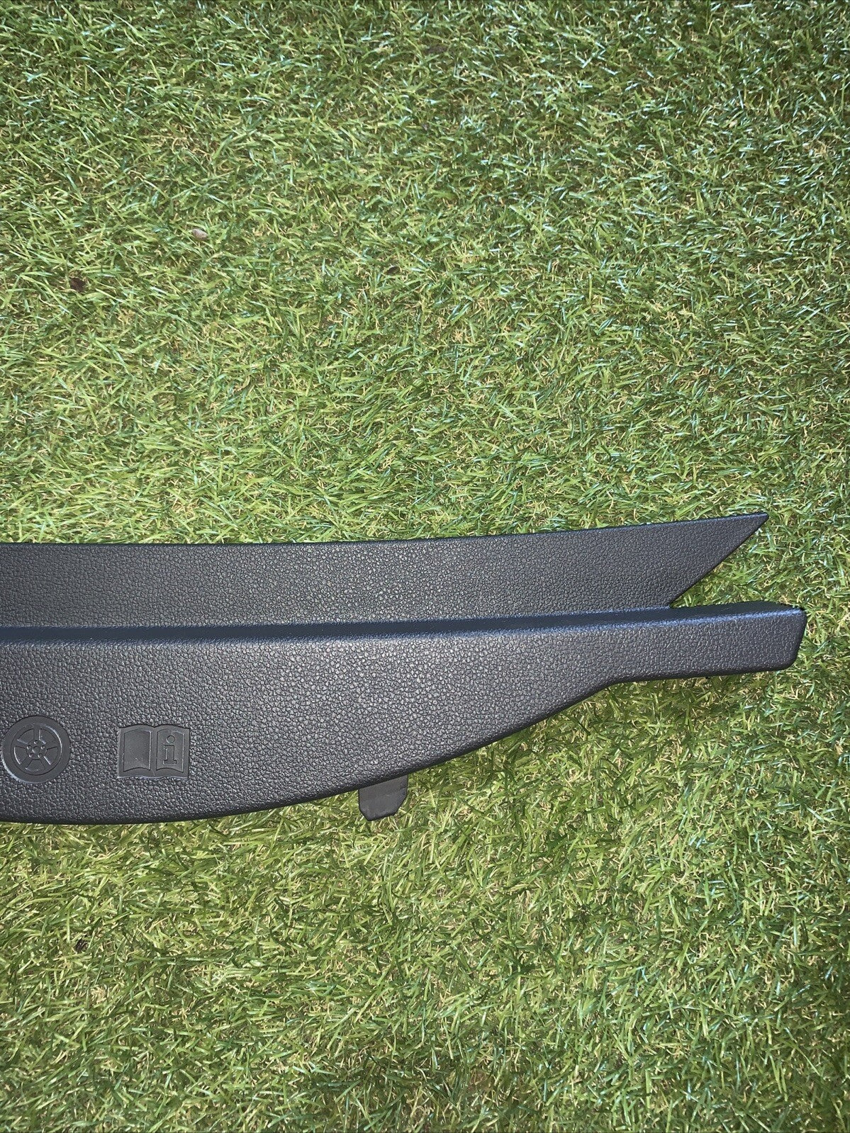 2GM863467 Staffa Di Supporto Ripiano Posteriore Per Volkswagen T-Cross