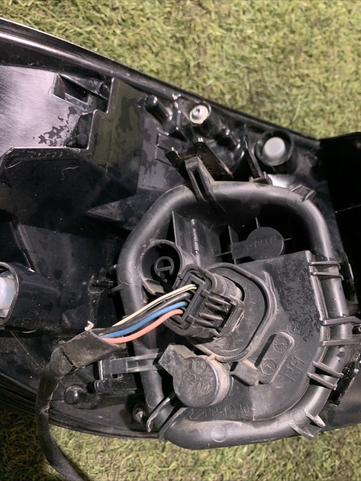 FANALE STOP POSTERIORE DESTRO DX PER RENAULT Captur Serie 265506738R (13>)