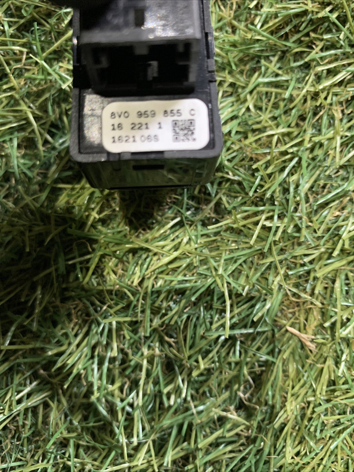 PULSANTE ALZAVETRO ANTERIORE DX PER AUDI A3 Serie (8V) 8V0959855C