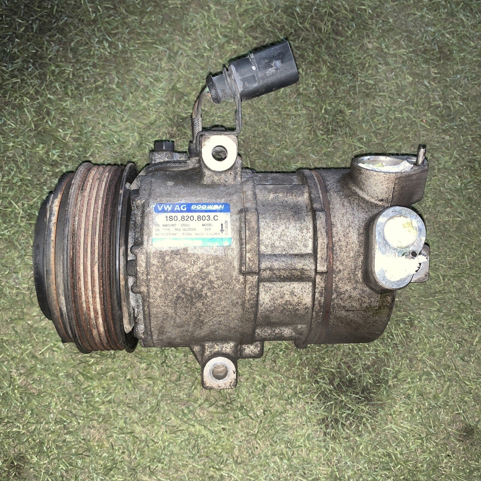 COMPRESSORE ARIA CONDIZIONATA VOLKSVAGEN UP 2013 IN POI 1S0820803C 1.0 B