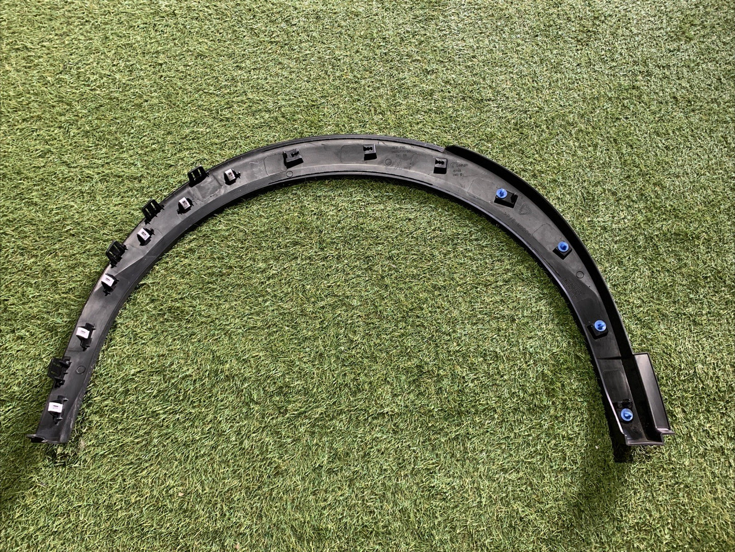 MODANATURA PARAFANGO POST SX PER PEUGEOT 2008 Serie 9825736780 (19>)