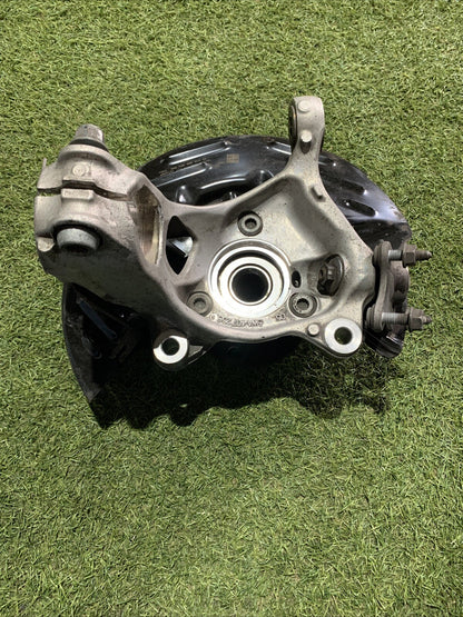 Mozzo Montante Fusello Anteriore Destro Volkswagen Golf 8R 2.0 Benzina