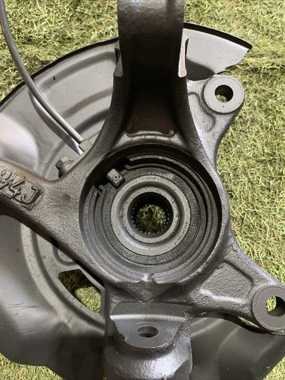 MOZZO MONTANTE FUSELLO ANTERIORE SINISTRO TOYOTA YARIS 2007 1.3 BENZ 432120D130