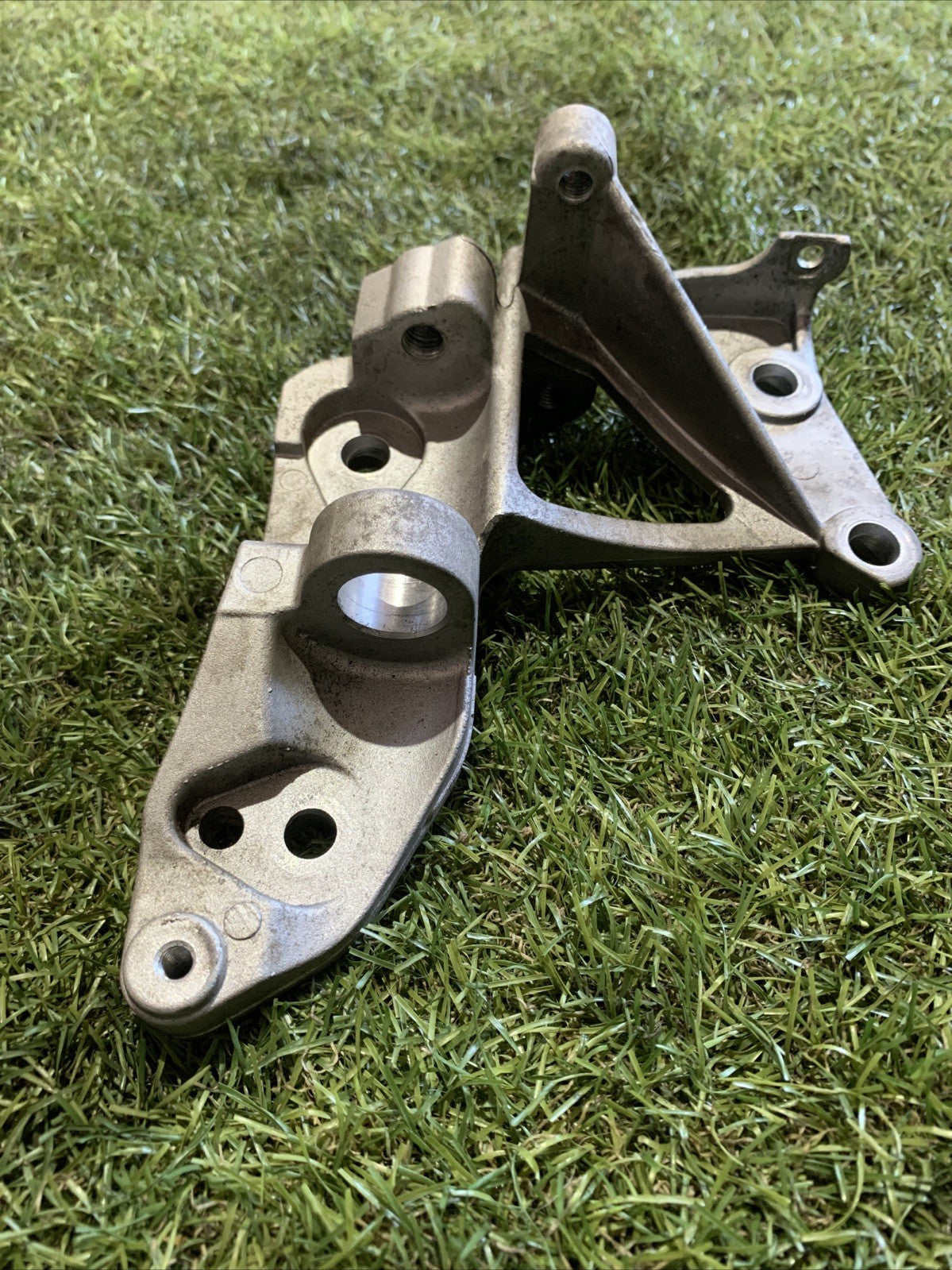 Supporto Alternatore Ford Fiesta 2018 1.5 Diesel XUJG F1FQ-10K018-BA