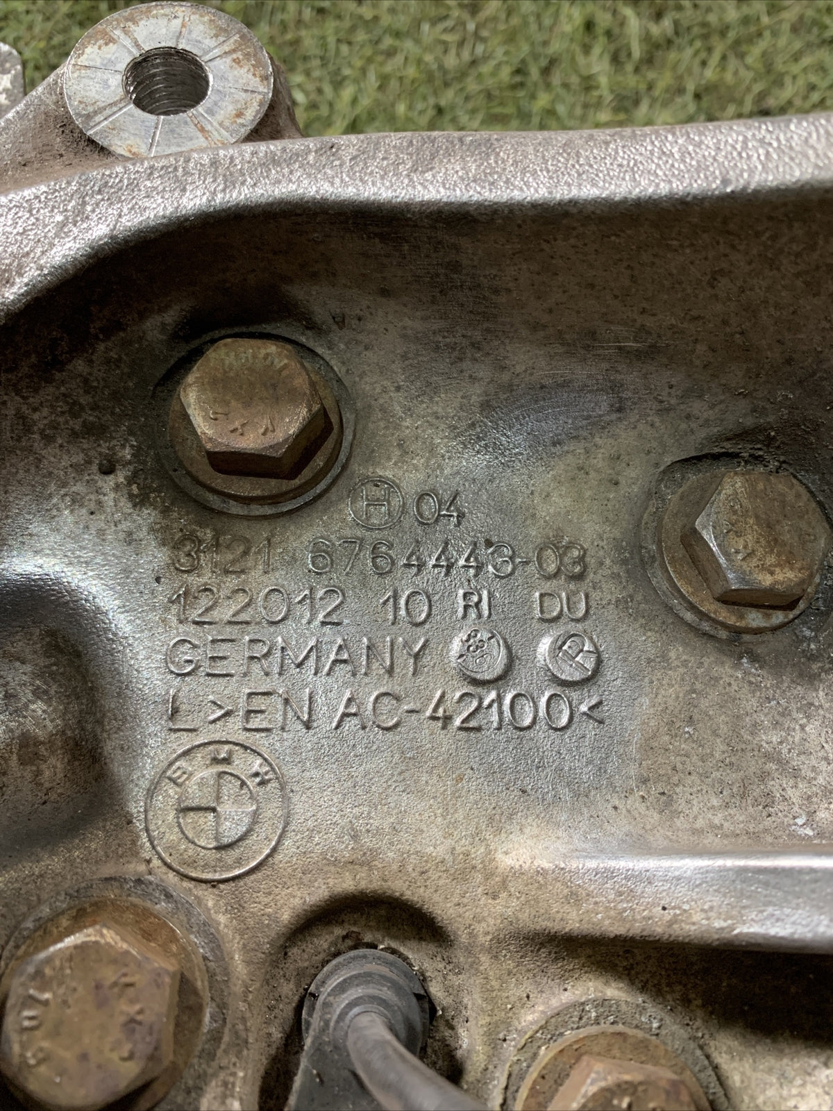 MOZZO MONTANTE FUSELLO ANTERIORE SX BMW SERIE 1 E87 2.0 170CV 3121-6764443-03