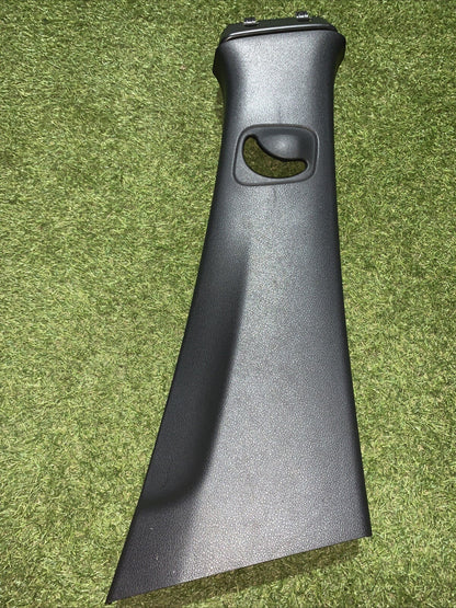 A1776900300 RIVESTIMENTO INTERNO MONTANTE CENTRALE SUPERIORE DX MERCEDES W177